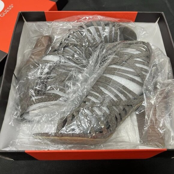 G BY GUESS Women's Grey Strappy High Heels Sandals Zip-back Women's Size 9.5 - Picture 5 of 9